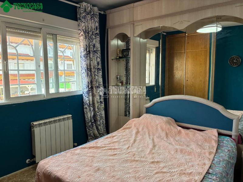 Foto 0871742d-5c43-4309-81ba-87f0ad2b169e. Casa pareada casa en venta en Torrejón de Velasco