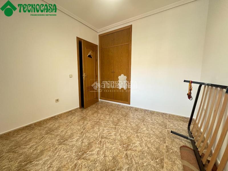 Foto 4d0f0c23-e76a-4c2c-86fa-45f349416990. Casa pareada casa en venta en Torrejón de Velasco