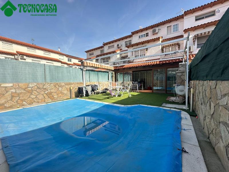 Foto d860a10f-6bda-414f-bff5-3d9a5f0d0e18. Casa pareada casa en venta en Torrejón de Velasco