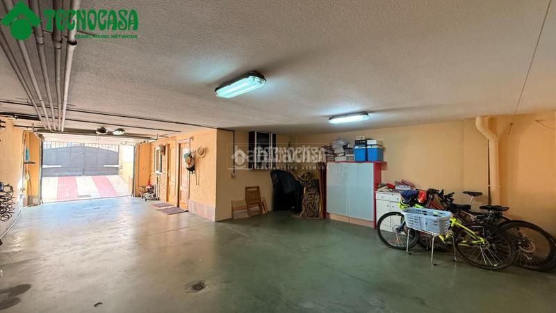 Foto 07b38949-46b0-4d01-b957-57fc4269c0fb. Casa bifamiliare con riscaldamento parcheggio in Torrejón de la Calzada