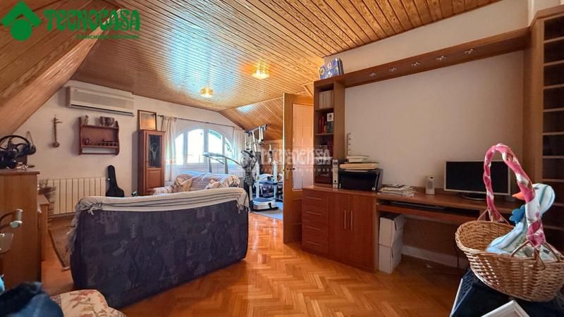 Foto 3e546cbc-c702-4a11-91de-5c8401de0d25. Casa bifamiliare con riscaldamento parcheggio in Torrejón de la Calzada