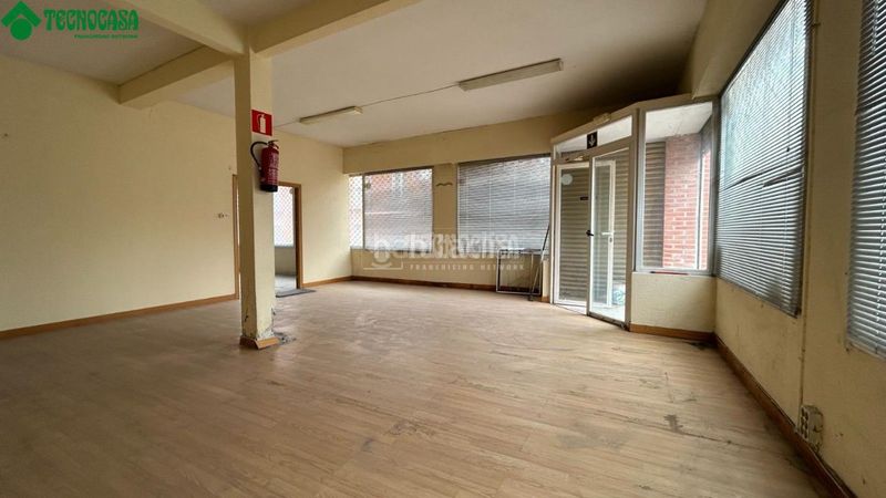 Foto fbd2b701-0e41-43fc-804b-323fd0c3ba62. Local comercial a Torrejón de la Calzada