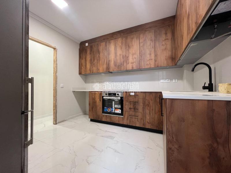 Foto 5c4ecb9d-0a1f-482a-9767-18d81c98a973. Pis a Avenida de la Paz Xirivella