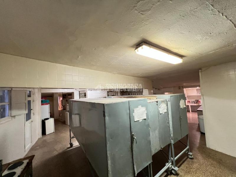 Foto 6842cec6-e291-48de-9063-3fc0bf07ef0f. Local comercial  en venta en Avenida de la Paz Xirivella