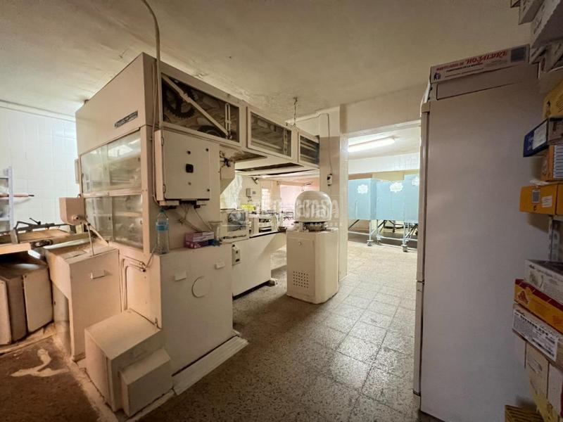 Foto 82dd56ad-4c03-414c-8c7c-fe95cfdd1b41. Local comercial  en venta en Avenida de la Paz Xirivella