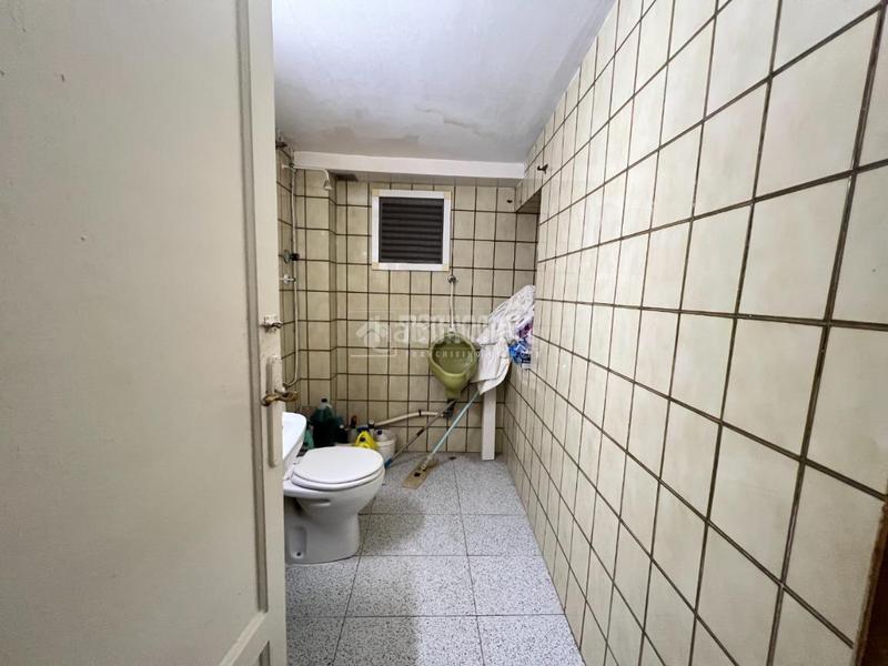 Foto d2c75156-aaf2-4e92-8452-73fcf7f01e3c. Local comercial  en venta en Avenida de la Paz Xirivella