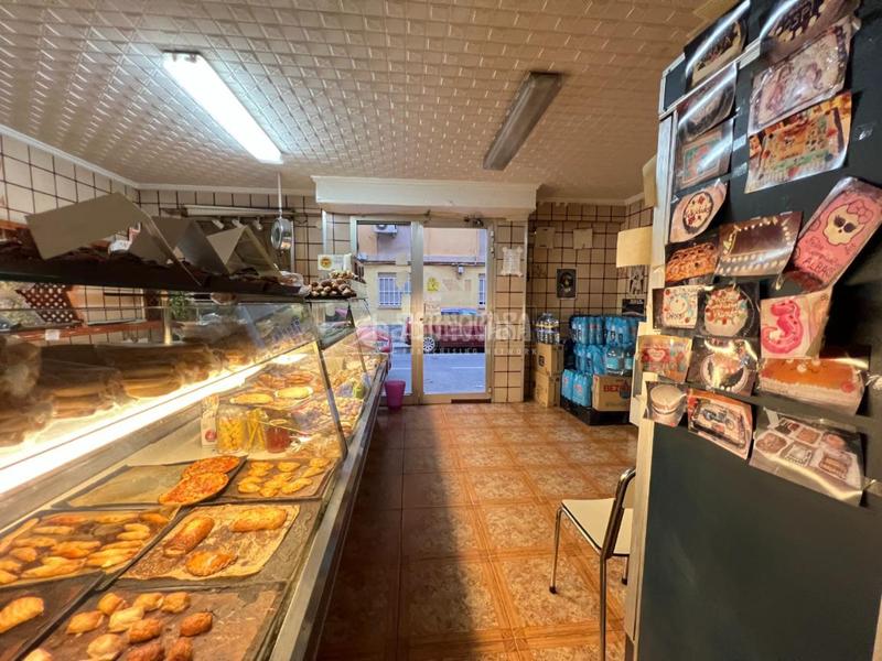 Foto d798c47b-1f4d-4adf-8d62-4d949e66f1f2. Local comercial  en venta en Avenida de la Paz Xirivella