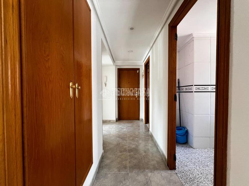Foto 4f8d9a74-3019-4a6b-b04c-3ed2dd2f81f3. Appartamento in Barrio de la Luz Xirivella