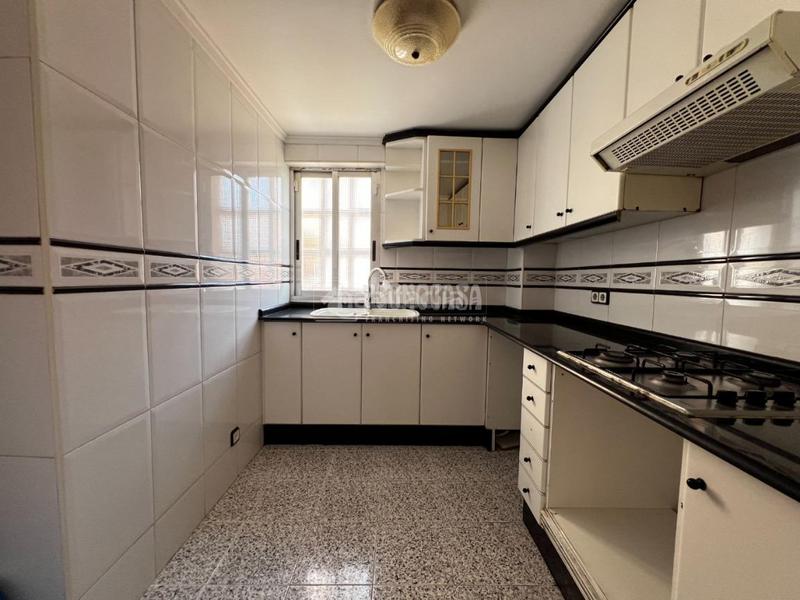 Foto 8ab6ff0a-e54a-45f4-8a6e-3dbaef65afc8. Appartamento in Barrio de la Luz Xirivella