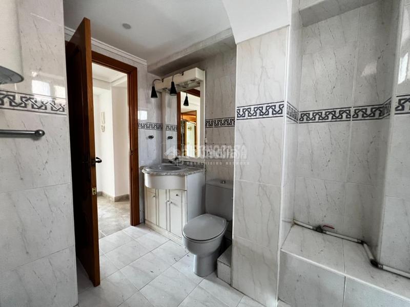 Foto fd452f6c-1377-42a8-92b9-0b2edc58a8be. Appartamento in Barrio de la Luz Xirivella