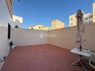 Etagenwohnung in Avenida de la Paz. Piso en venta en xirivella