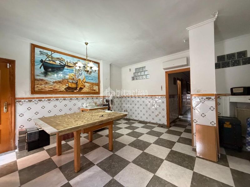 Foto 82361999-2169-413f-8308-7d137a8b3bbc. Casa aparellada a Avenida de la Paz Xirivella