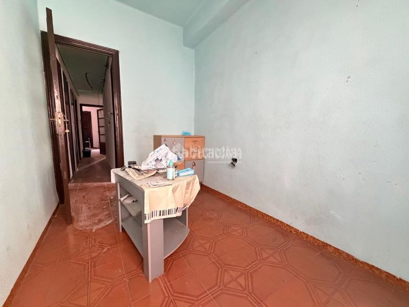 Foto adebde44-f70c-48d4-8be5-fcfd6dc92405. Pis a Centro Xirivella
