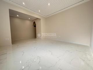 Pis en Avenida de la Paz. Piso en venta en xirivella