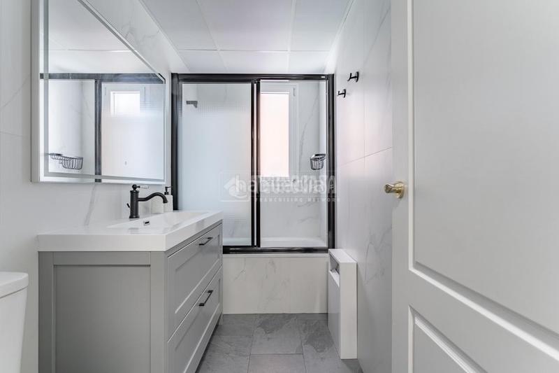 Foto 43135f55-bb06-45bd-906c-457b0d17e3d5. Piso  en venta en Tres Olivos-Valverde Madrid