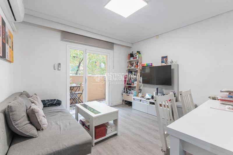 Foto 54553fde-6346-4a0f-aa8c-1178549f096a. Flat with heating in Tres Olivos-Valverde Madrid