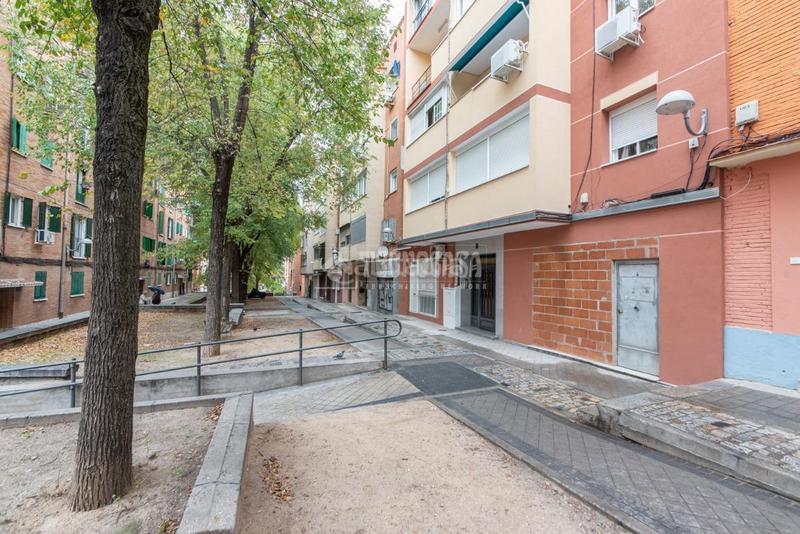 Foto c528292e-ea00-45ec-92d2-54859a403367. Flat with heating in Tres Olivos-Valverde Madrid