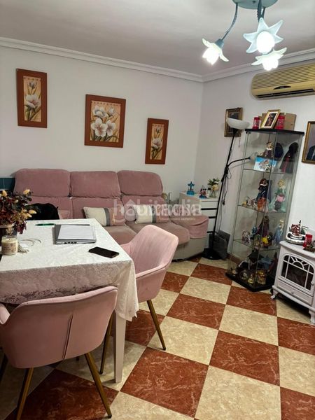 Foto fd61f5f1-574e-4e7a-b0df-35e7b75f92af. Pis a San Pablo Sevilla