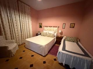 Maison jumelée à Villanueva del Río y Minas. Casa en venta en villanueva del río y minas