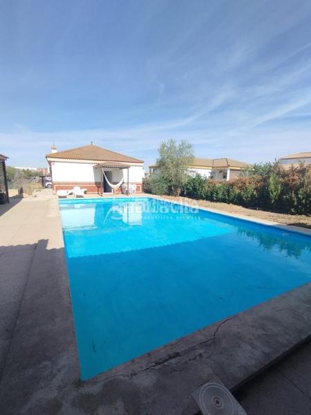 Foto 28913031-6d39-4df4-92f0-37e73afc0b91. Mas avec parking dans Arco Norte - Avda España Dos Hermanas