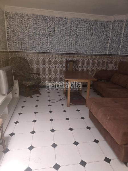 Foto 23e1d50d-a507-490c-9484-4ded7d4fbaf8. Doppelhaus in Lora del Río