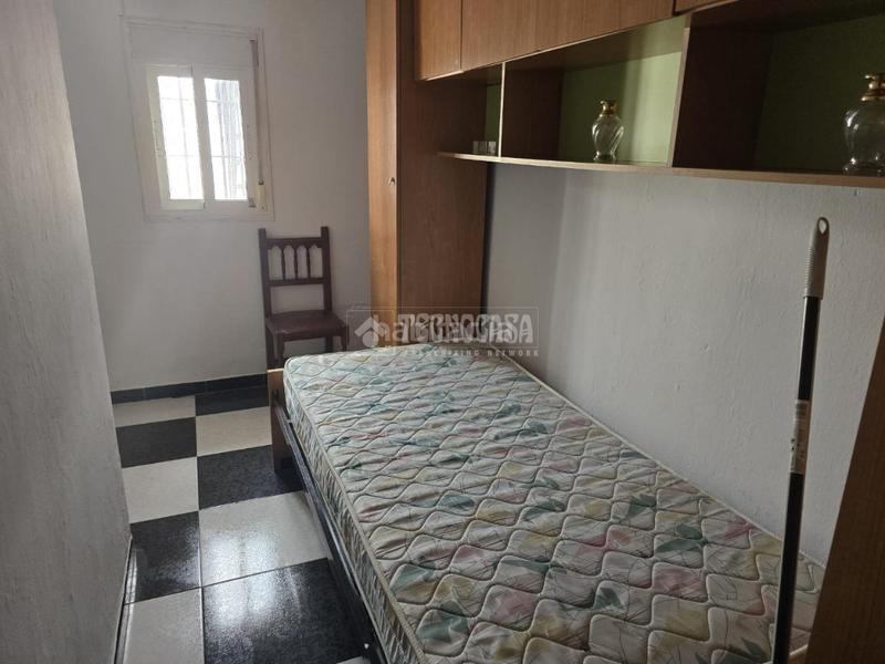 Foto 5adbcc2f-d5bf-4406-8bf9-a5a74e51865b. Doppelhaus in Lora del Río