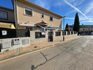 Casa bifamiliare in Meco pueblo. Casa en venta en meco