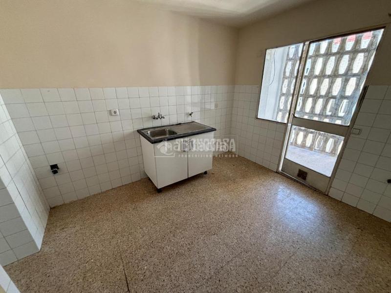 Foto 2eca8051-cc6f-4fdf-b02c-4b4a5ffb7321. Pis a Meco pueblo Meco