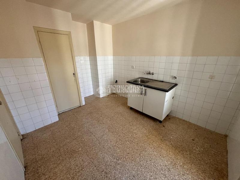 Foto feb95098-a286-4074-8d7f-f8ac0345f5a0. Pis a Meco pueblo Meco