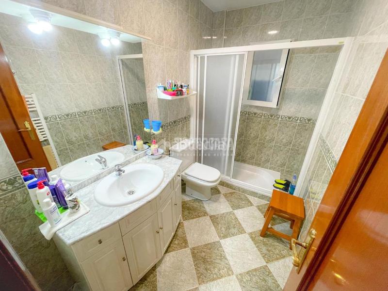 Foto e8d2d326-e8f4-42af-b39e-0812a6d20296. Pis amb calefacció piscina a Guadarrama