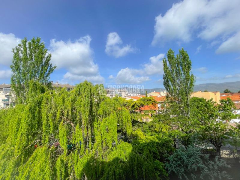 Foto 2113dda1-a533-4e2e-a7fa-1b6950658cbe. Pis amb calefacció piscina a Guadarrama