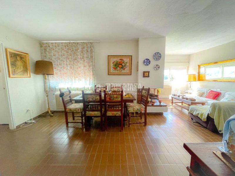 Foto c63350e7-ad2c-41dc-a693-51d2b6090559. Pis amb calefacció piscina a Guadarrama