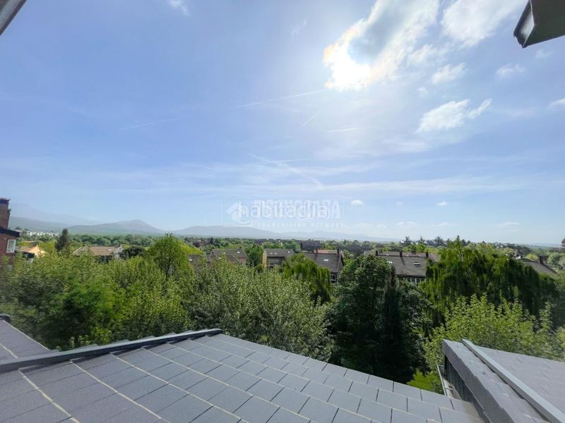 Foto ce472c8f-a92b-4152-856d-bfe92ce4ca84. Pis amb calefacció piscina a Guadarrama