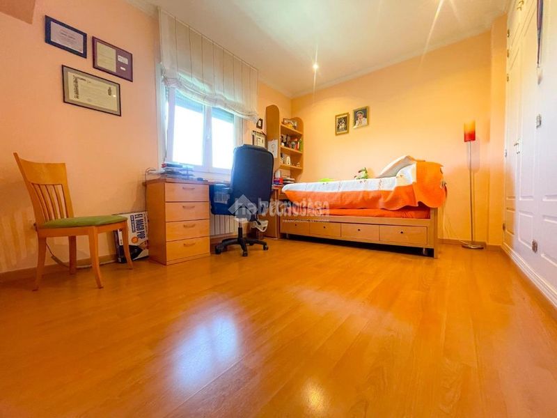 Foto 7b50c771-1afc-425b-8026-71f0f128de7a. Casa amb calefacció aparcament a Guadarrama