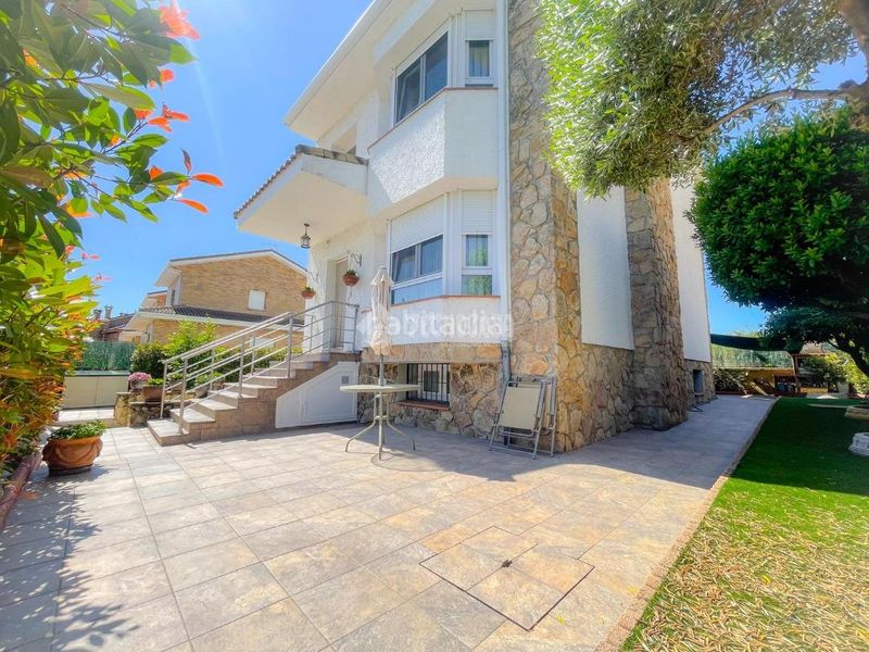 Foto f2fb3221-b203-4190-84a9-789c2f1b5150. Casa amb calefacció aparcament a Guadarrama