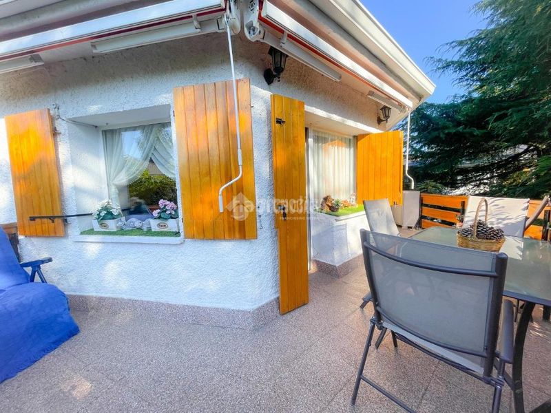 Foto a44b305a-ef11-450b-b4ea-dff81df69a6e. Pis amb piscina a Guadarrama