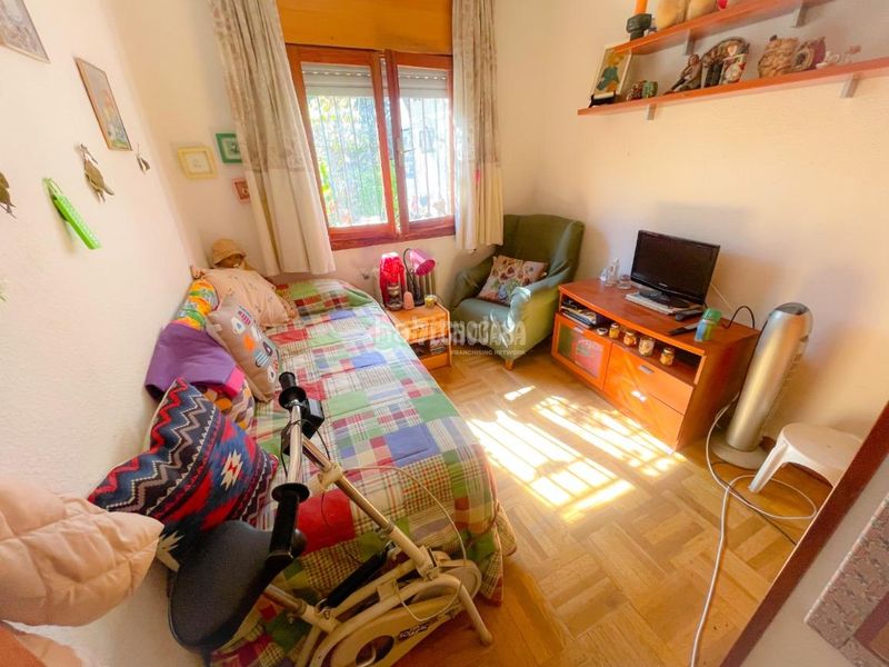 Foto 148c7295-5336-4c16-8a8d-214590837b56. Casa amb calefacció a Guadarrama