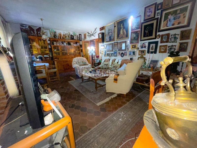 Foto b4be2da6-a8fd-4012-891f-e6e8e95fc850. Casa amb calefacció a Guadarrama
