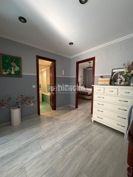Foto 1f8cb088-89a6-4683-b095-3753537171cc. Casa aparellada amb calefacció a El Junquillo - Vistalegre Utrera