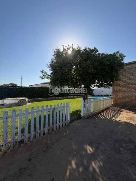 Foto 9a5e23d7-4c29-4224-8657-812266706c78. Masia amb calefacció aparcament piscina a Pedanías Norte Utrera