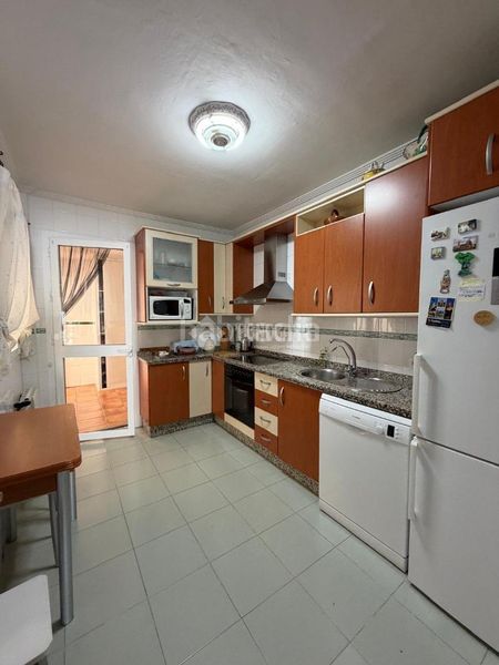 Foto 31a827ee-6d99-41a0-b8b7-deaa869b2bdf. Casa aparellada amb piscina a Torre Cruz - Los Molinos Utrera