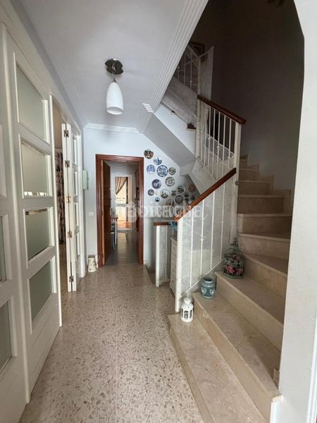 Foto 46986309-0032-448d-97a0-43c9f08e0862. Casa aparellada amb piscina a Torre Cruz - Los Molinos Utrera