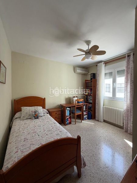 Foto 5c5b123d-38a3-4b41-bef6-f0fa3651957e. Casa aparellada amb piscina a Torre Cruz - Los Molinos Utrera