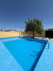 Country house in Pedanías Norte. Casa rural en venta en utrera