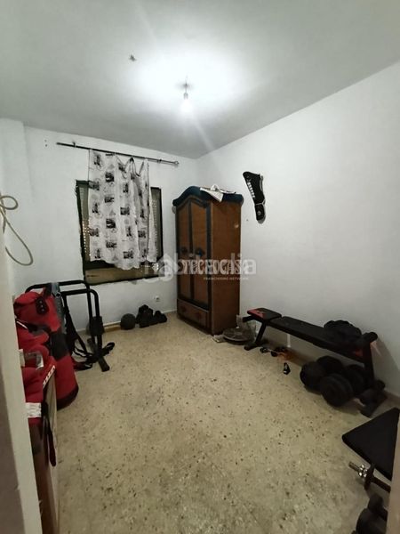 Foto ee4de2c1-e571-4857-b4c1-251ad3cf2553. Piso  en venta en Estación - La Fontanilla - El Tinte Utrera
