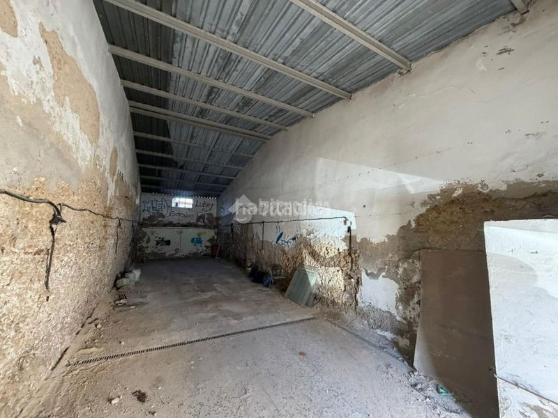 Foto 4727a577-54fe-40e1-b6cf-7917c26d9f47. Local comercial a Centro Utrera