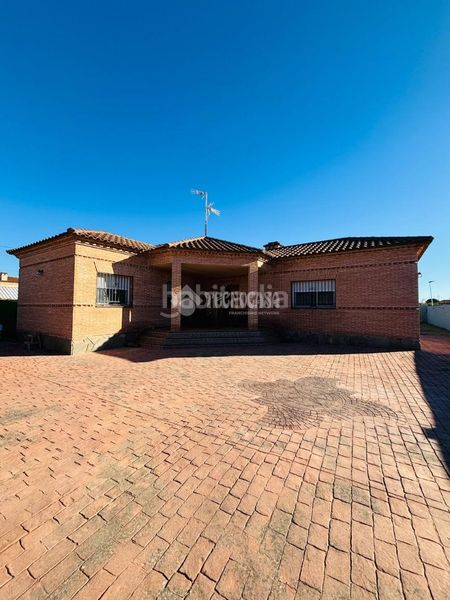 Foto 55248196-a920-43d3-a002-e87a5be16008. Casa  en venta en Escalona