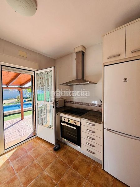 Foto 66dd6d4f-856d-40a5-bc60-6e6c94edf1ba. Casa  en venta en Escalona