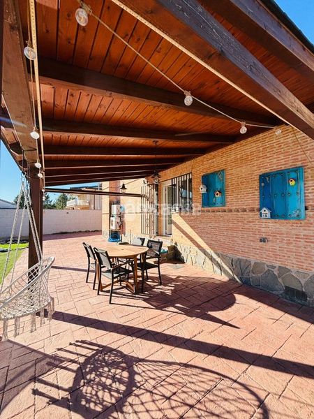 Foto e533946d-cf73-45cd-ac79-6829f5996e2f. Casa  en venta en Escalona