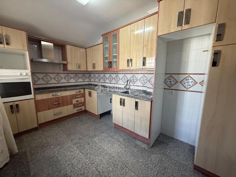 Foto 53d8e878-34f8-46b3-93ef-98006871f95a. Casa aparellada amb calefacció a Escalona
